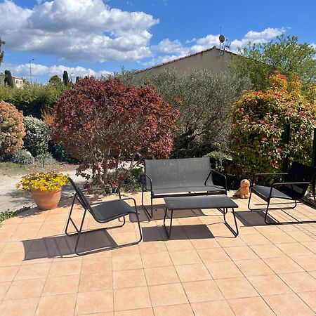 Studio Charmant Avec Terrasse Lançon-Provence Exterior foto