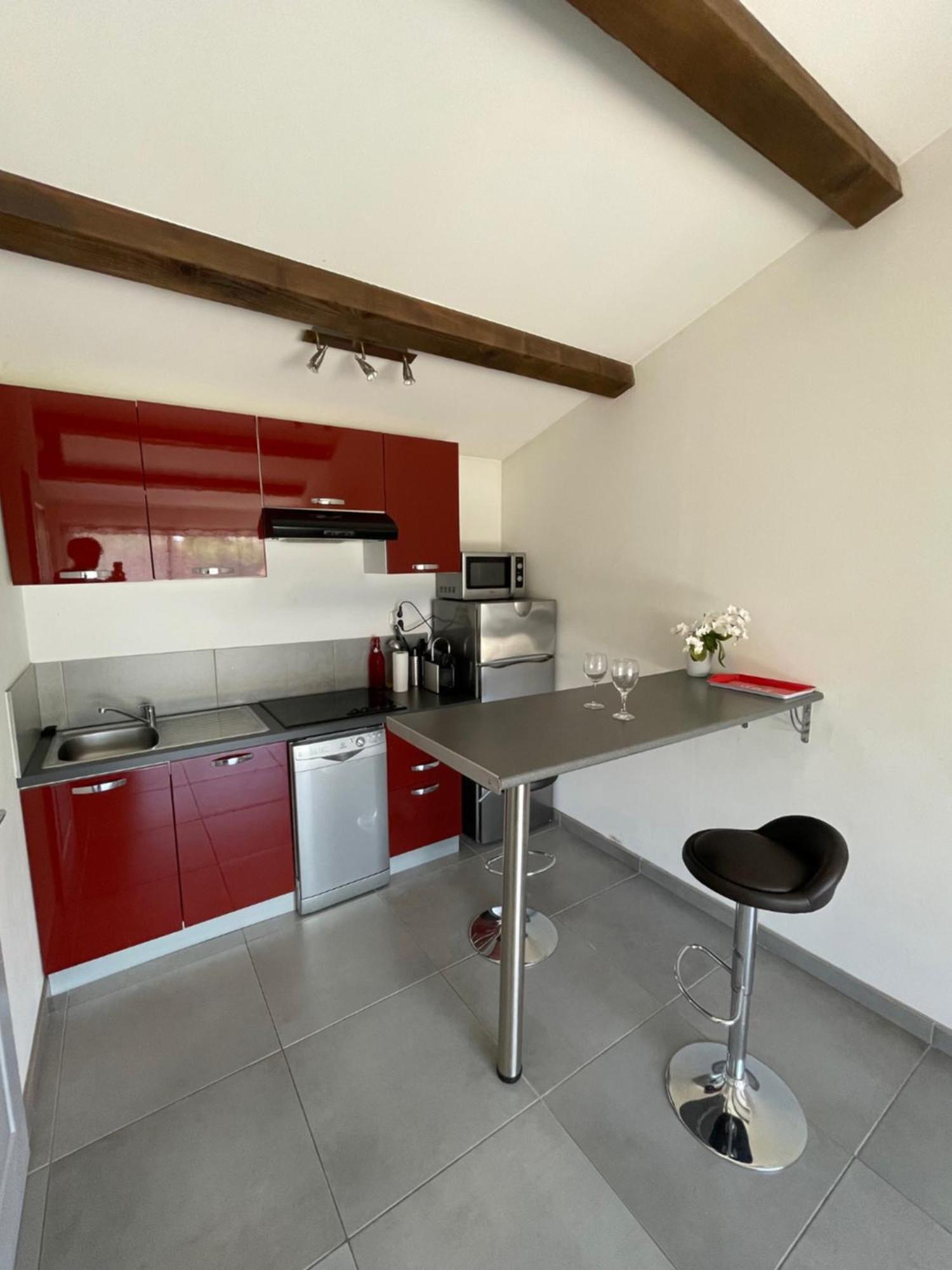 Studio Charmant Avec Terrasse Lançon-Provence Exterior foto
